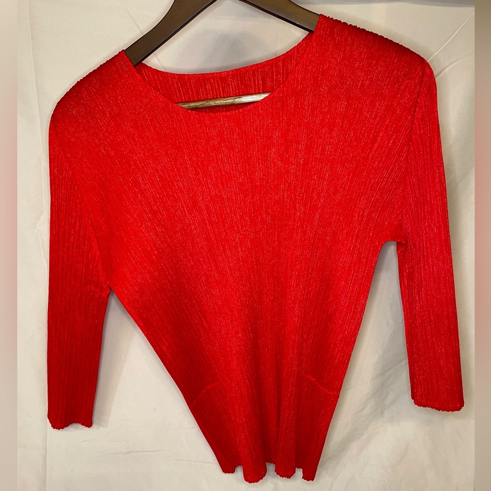 Issey Miyake Pleats Please red half-sleeve top size 4